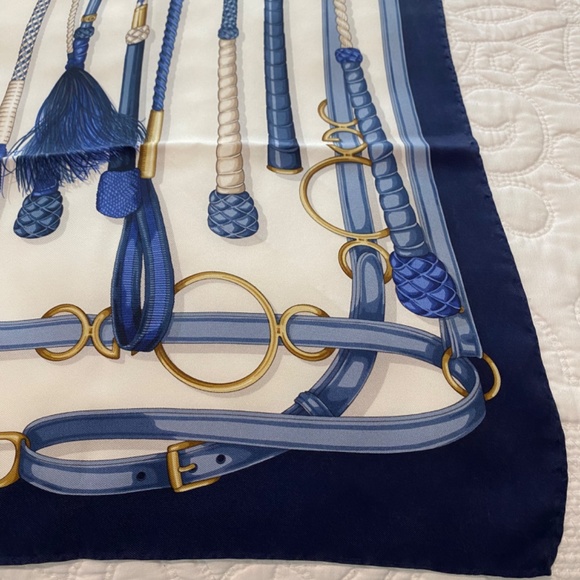 Gucci Silk Scarf - Picture 5 of 10